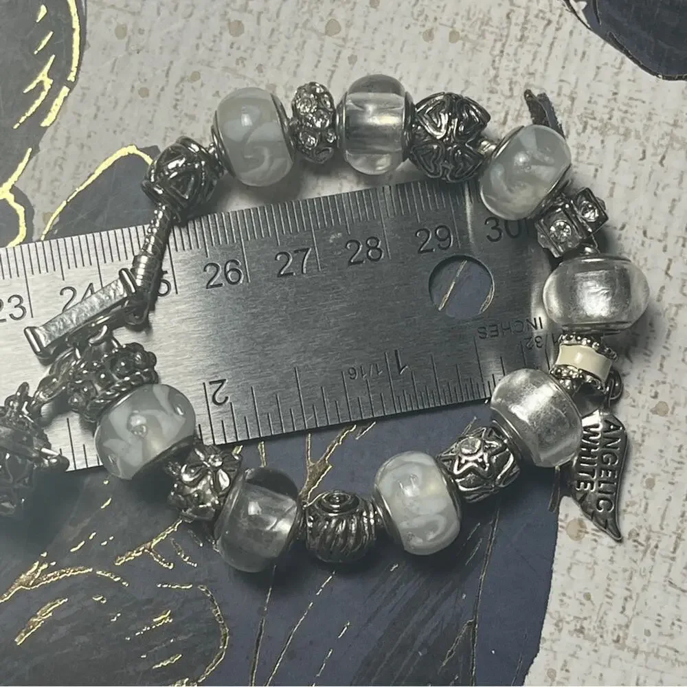 Vintage Y2K Elegant Silver and White Charm Bracelet Angel Wing D?